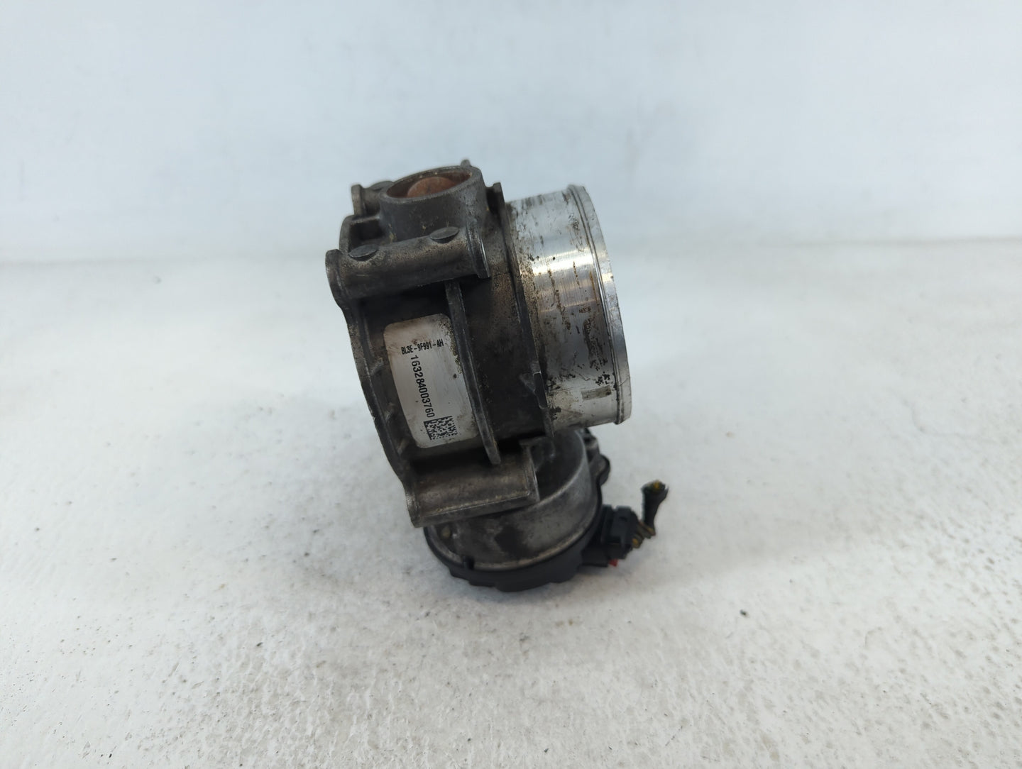 2015-2017 Ford Expedition Throttle Body P/N:163284003760 BL3E-9F991-AH Fits Fits 2011 2012 2013 2014 2015 2016 2017 2018 201