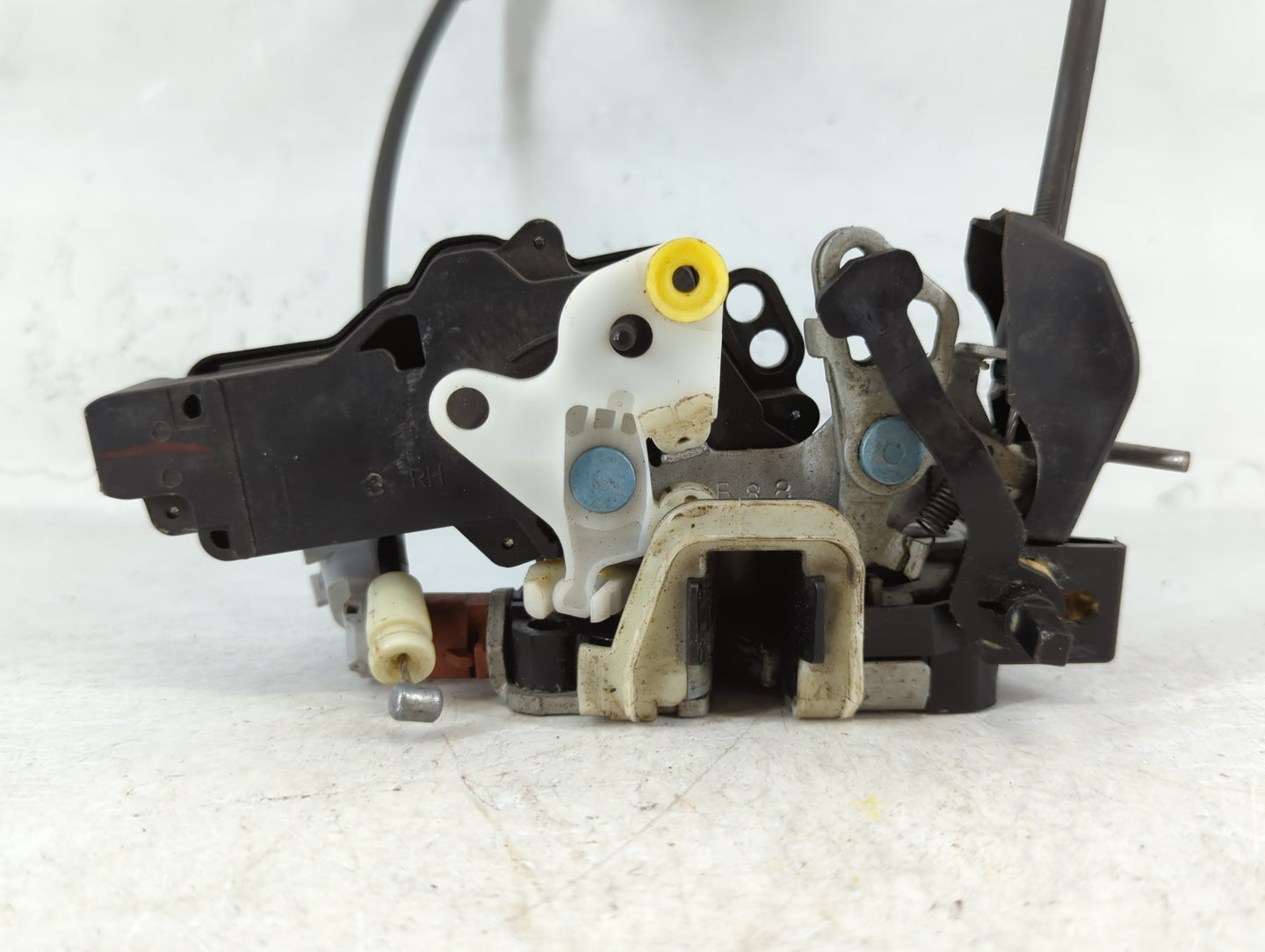 2017 Ford Expedition Front Right Passenger Lock Actuator 680382 - Oemusedautoparts1.com