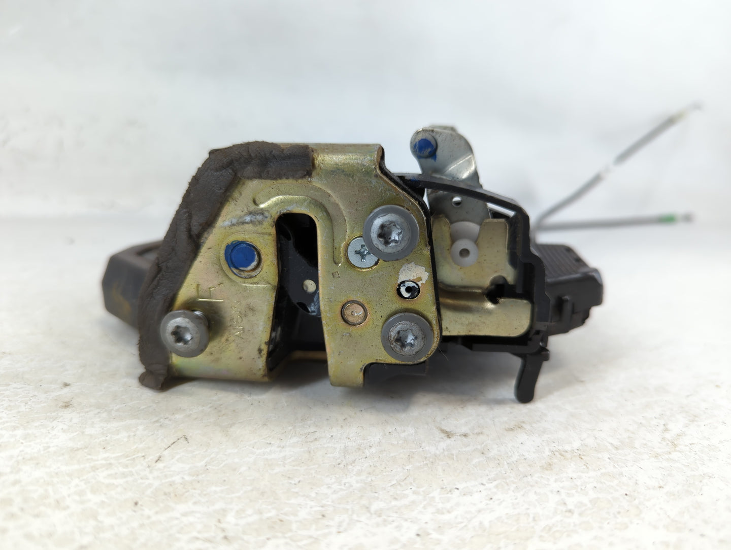 2017 Ford Expedition Front Right Passenger Lock Actuator - Oemusedautoparts1.com