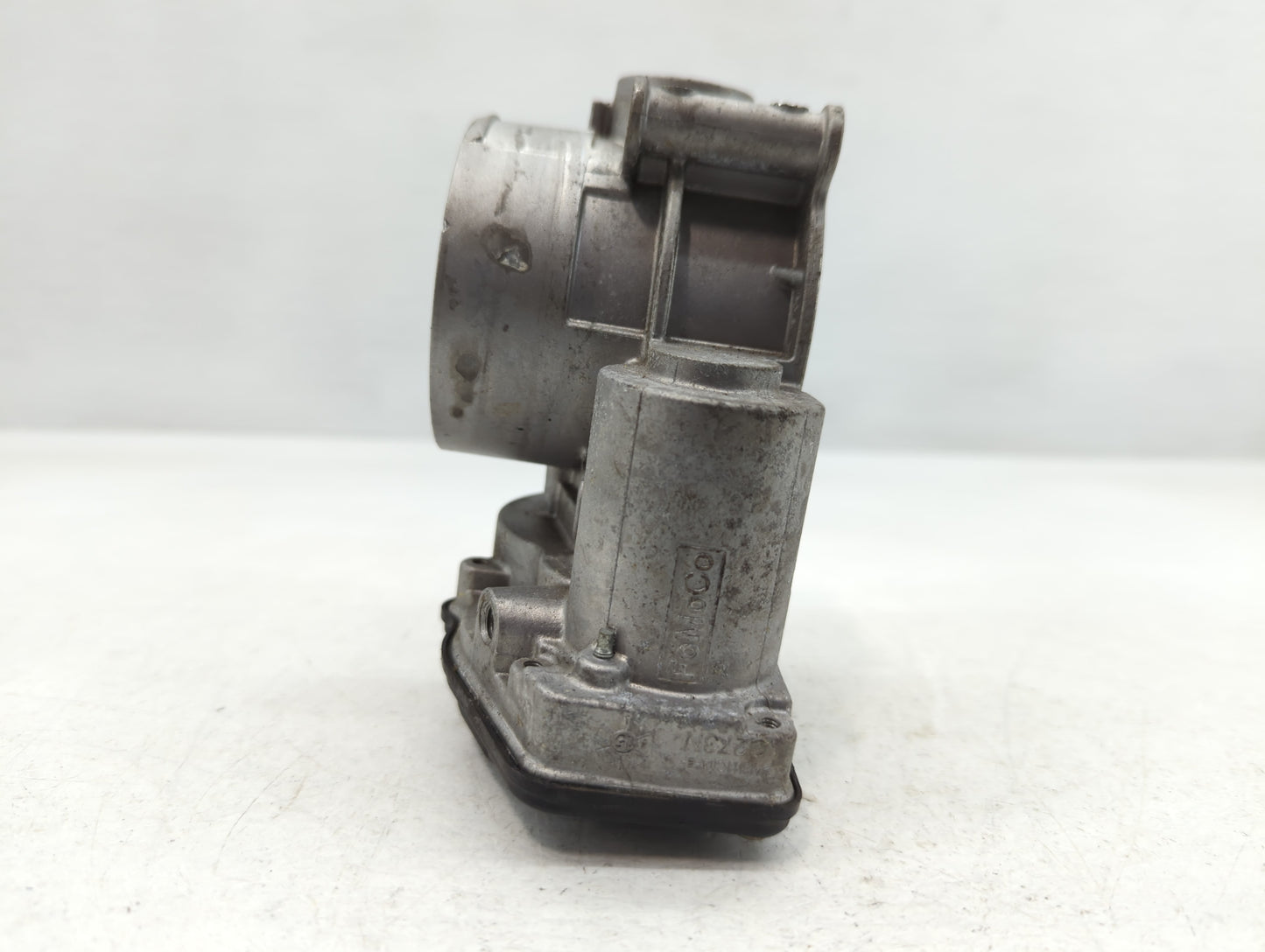 2015-2017 Ford Expedition Throttle Body P/N:PBT-GF20 GS20 2E1617A-027A Fits Fits 2011 2012 2013 2014 2015 2016 2017 2018 201