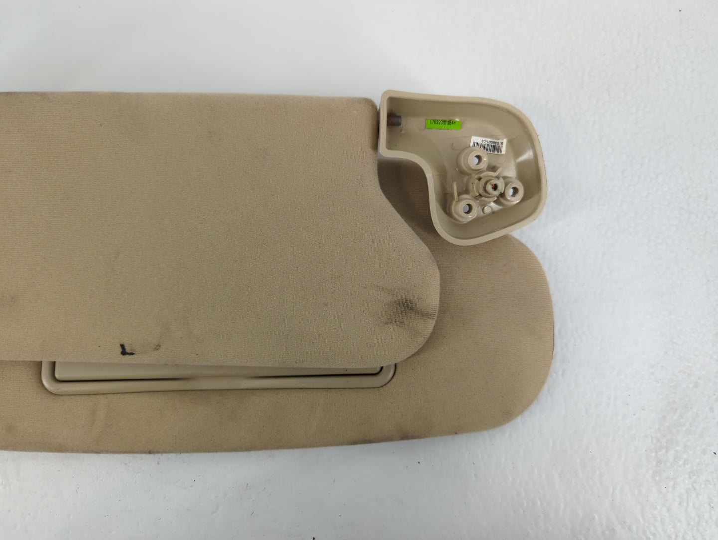 2017 Ford Expedition Sun Visor Shade Replacement Passenger Right Mirror Fits OEM Used Auto Parts - Oemusedautoparts1.com