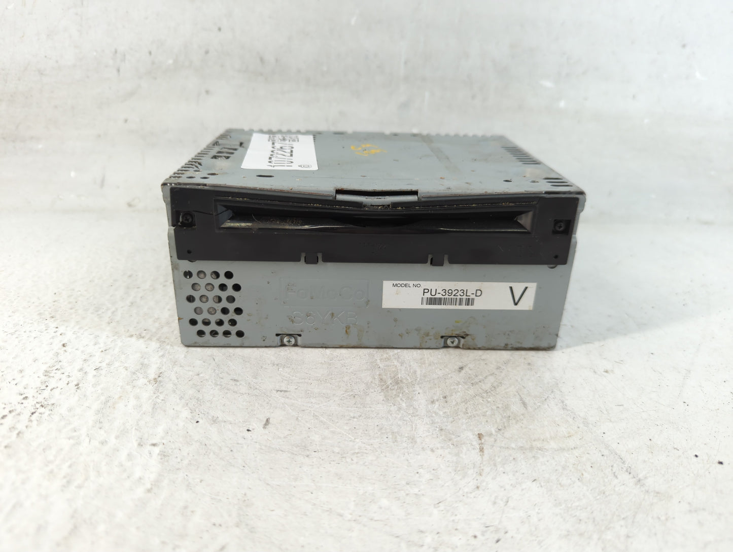 2017 Ford Explorer Radio AM FM Cd Player Receiver Replacement P/N:HB5T-19C107-CB Fits OEM Used Auto Parts - Oemusedautoparts