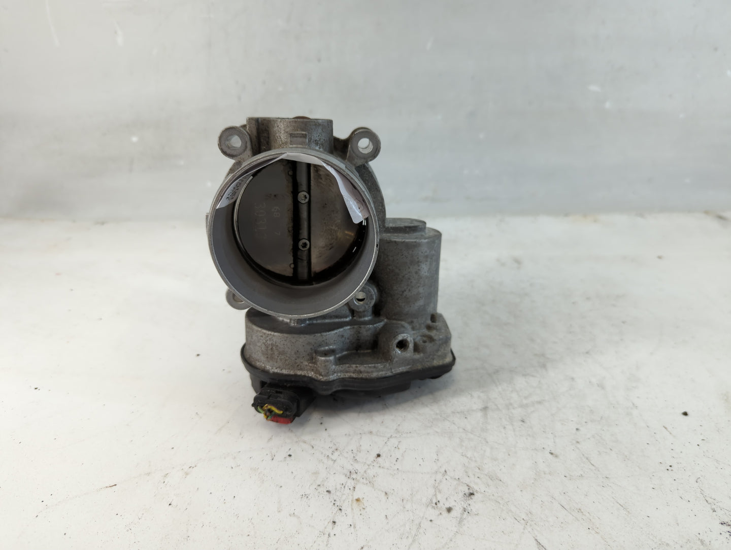 2011-2019 Ford Explorer Throttle Body Fits Fits 2011 2012 2013 2014 2015 2016 2017 2018 2019 OEM Used Auto Parts - Oemusedau
