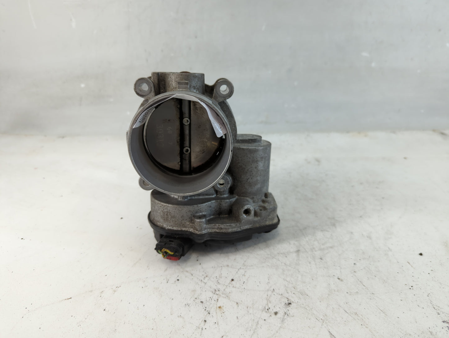 2011-2019 Ford Explorer Throttle Body Fits Fits 2011 2012 2013 2014 2015 2016 2017 2018 2019 OEM Used Auto Parts - Oemusedau