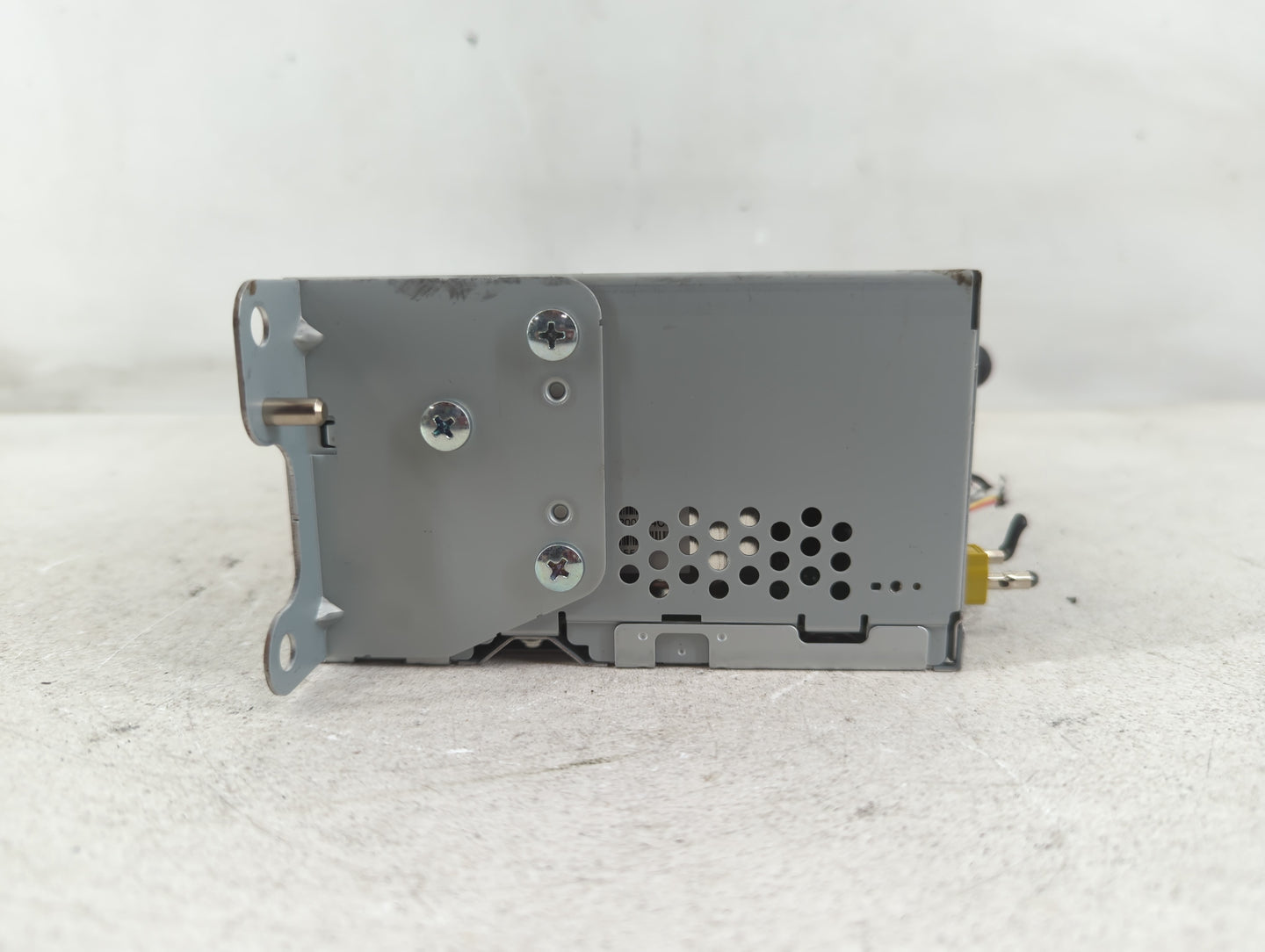 2017 Ford Explorer Radio AM FM Cd Player Receiver Replacement P/N:GB5T-19C107-KB Fits OEM Used Auto Parts - Oemusedautoparts