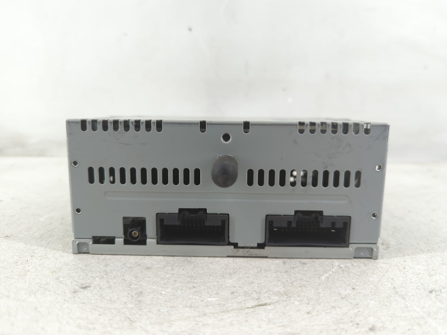 2016-2017 Ford Explorer Radio AM FM Cd Player Receiver Replacement P/N:GB5T-19C107-AG Fits Fits 2016 2017 OEM Used Auto Part