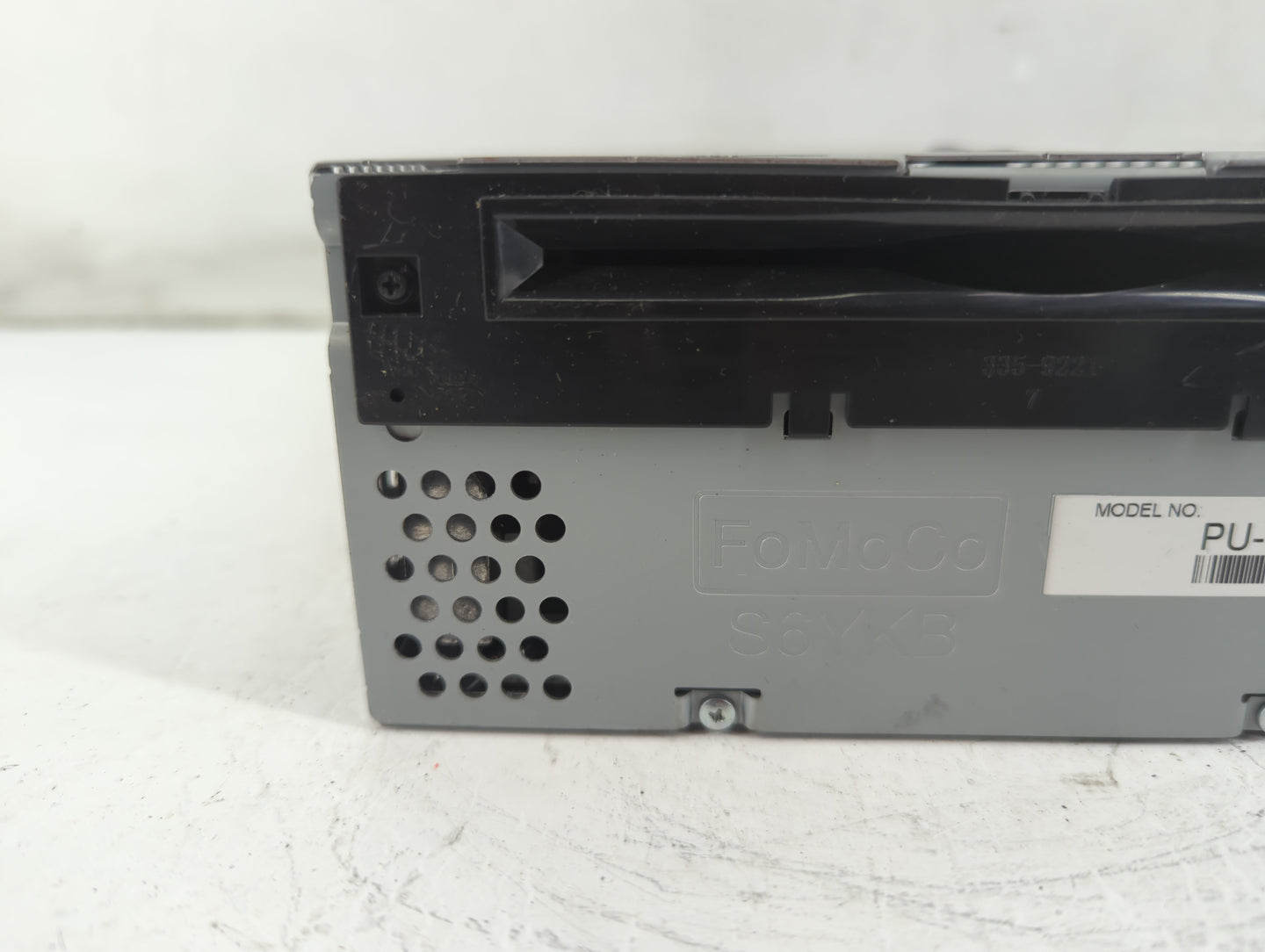 2016-2017 Ford Explorer Radio AM FM Cd Player Receiver Replacement P/N:HB5T-19C107-BA Fits Fits 2016 2017 OEM Used Auto Part