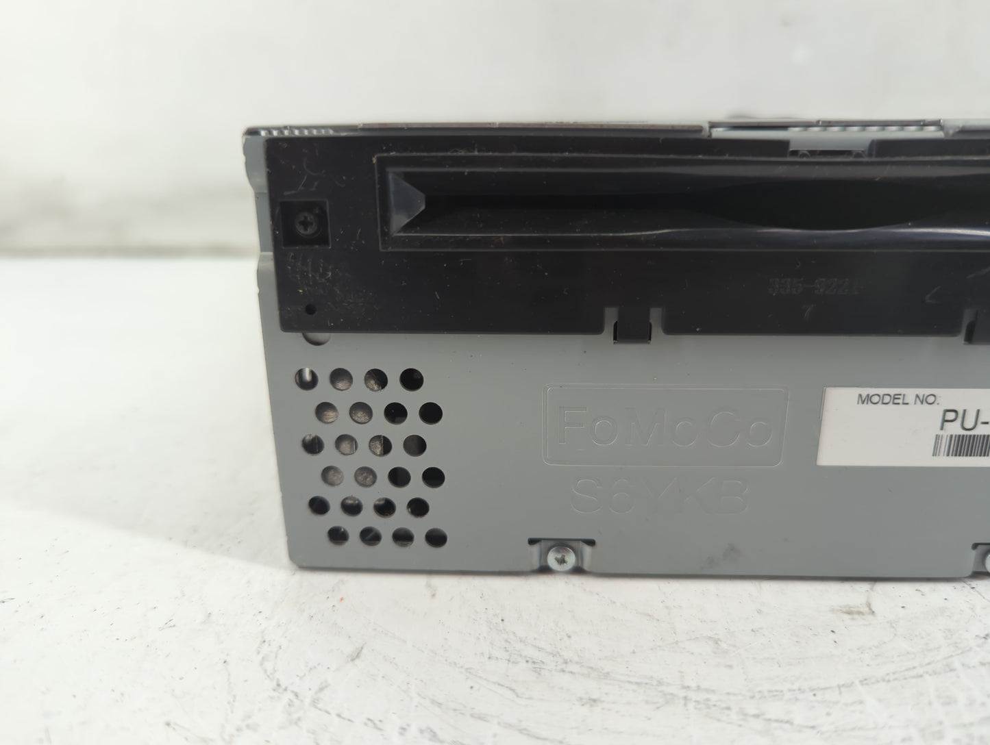 2016-2017 Ford Explorer Radio AM FM Cd Player Receiver Replacement P/N:HB5T-19C107-BA Fits Fits 2016 2017 OEM Used Auto Part