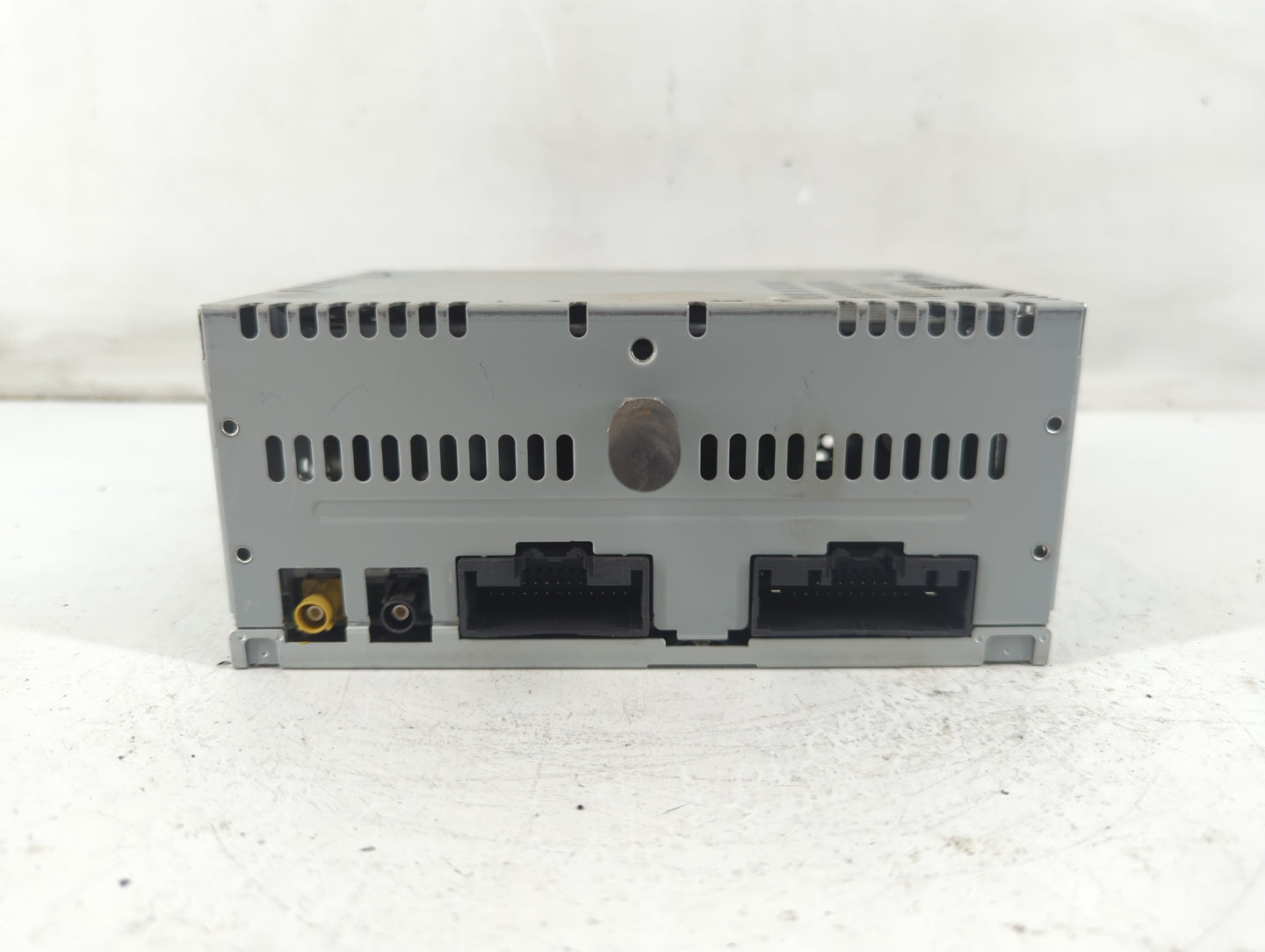 2016-2017 Ford Explorer Radio AM FM Cd Player Receiver Replacement P/N:GB5T-19C107-BG Fits Fits 2016 2017 OEM Used Auto Part