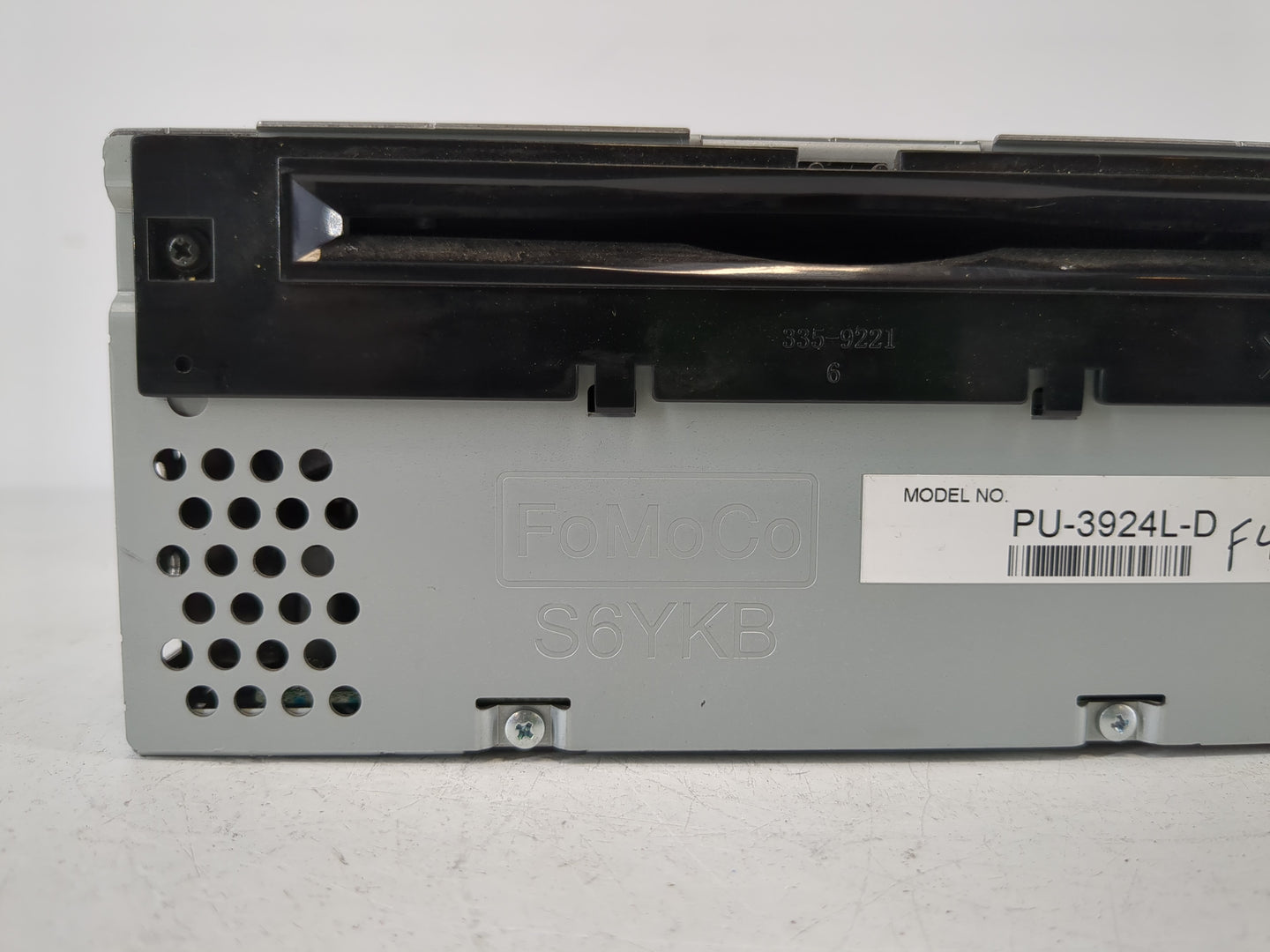 2016-2017 Ford Explorer Radio AM FM Cd Player Receiver Replacement P/N:GB5T-19C107-KC Fits Fits 2016 2017 OEM Used Auto Part