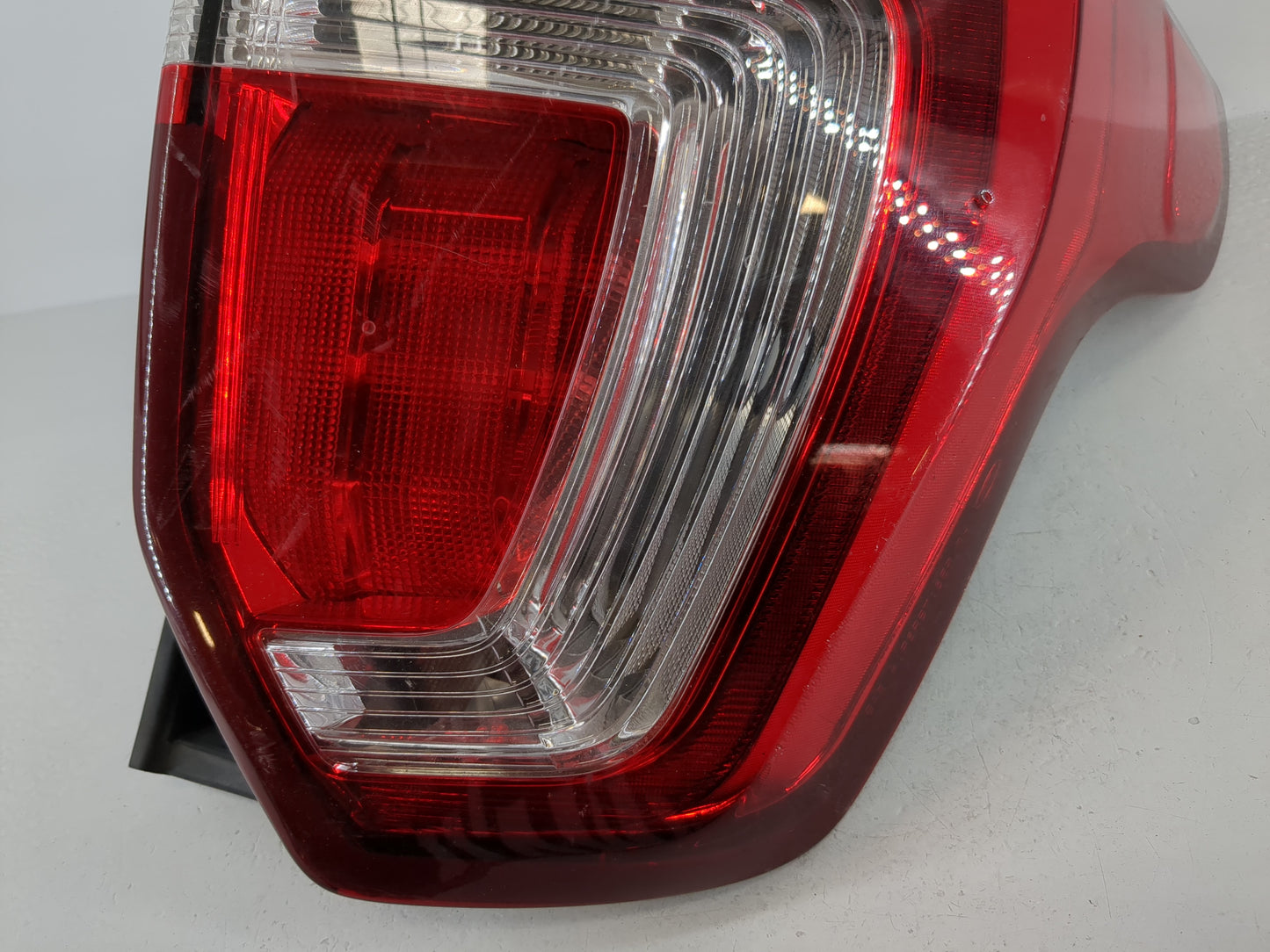 2017 Ford Explorer Tail Light Assembly Driver Left OEM P/N:FB53-13A414-A Fits OEM Used Auto Parts - Oemusedautoparts1.com