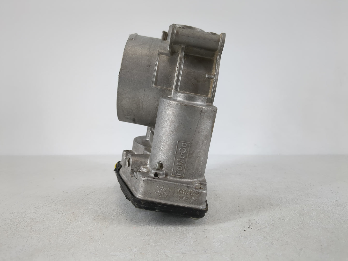 2011-2019 Ford Explorer Throttle Body P/N:AT4E-9F991-EL Fits Fits 2011 2012 2013 2014 2015 2016 2017 2018 2019 OEM Used Auto