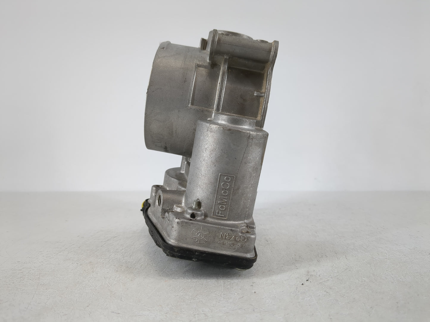 2011-2019 Ford Explorer Throttle Body P/N:AT4E-9F991-EL Fits Fits 2011 2012 2013 2014 2015 2016 2017 2018 2019 OEM Used Auto