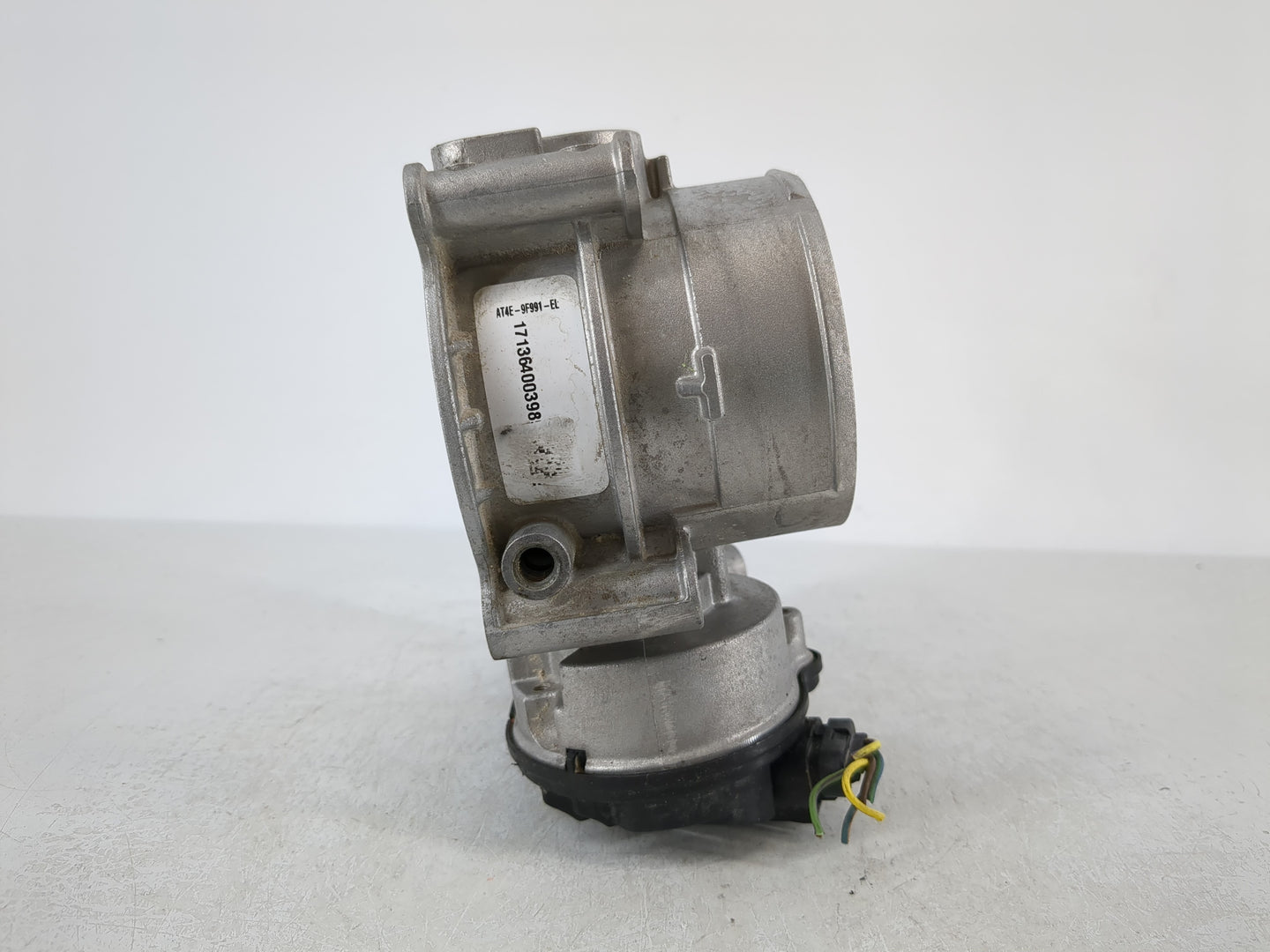 2011-2019 Ford Explorer Throttle Body P/N:AT4E-9F991-EL Fits Fits 2011 2012 2013 2014 2015 2016 2017 2018 2019 OEM Used Auto