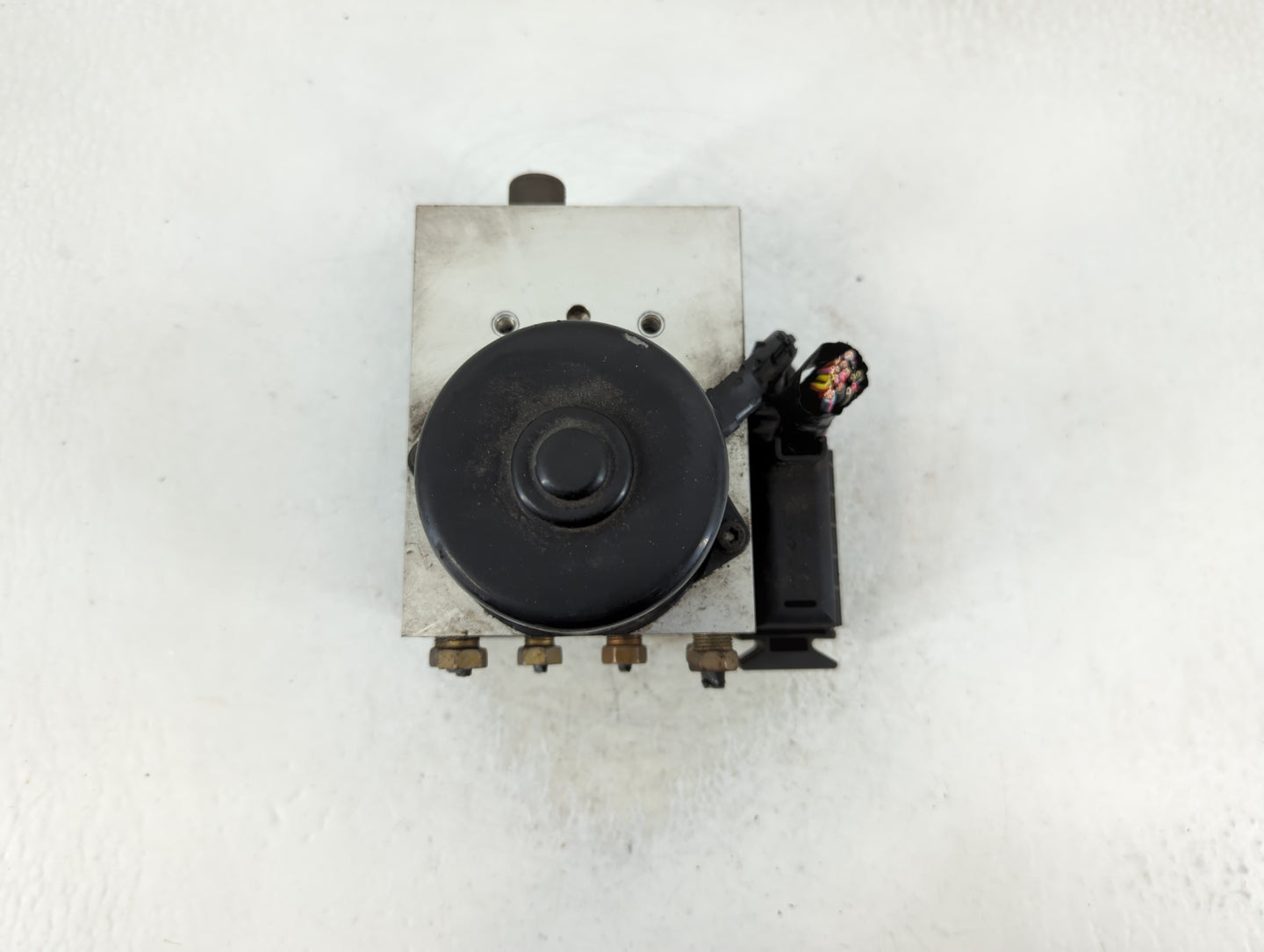 2017 Ford Explorer ABS Pump Control Module Replacement P/N:0511-8186 Fits OEM Used Auto Parts - Oemusedautoparts1.com