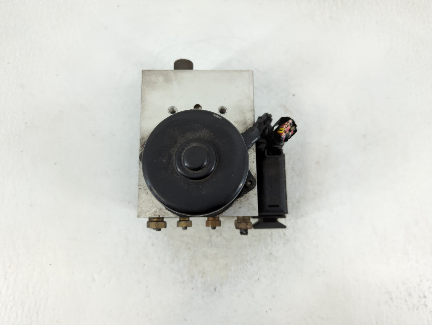 2017 Ford Explorer ABS Pump Control Module Replacement P/N:0511-8186 Fits OEM Used Auto Parts - Oemusedautoparts1.com