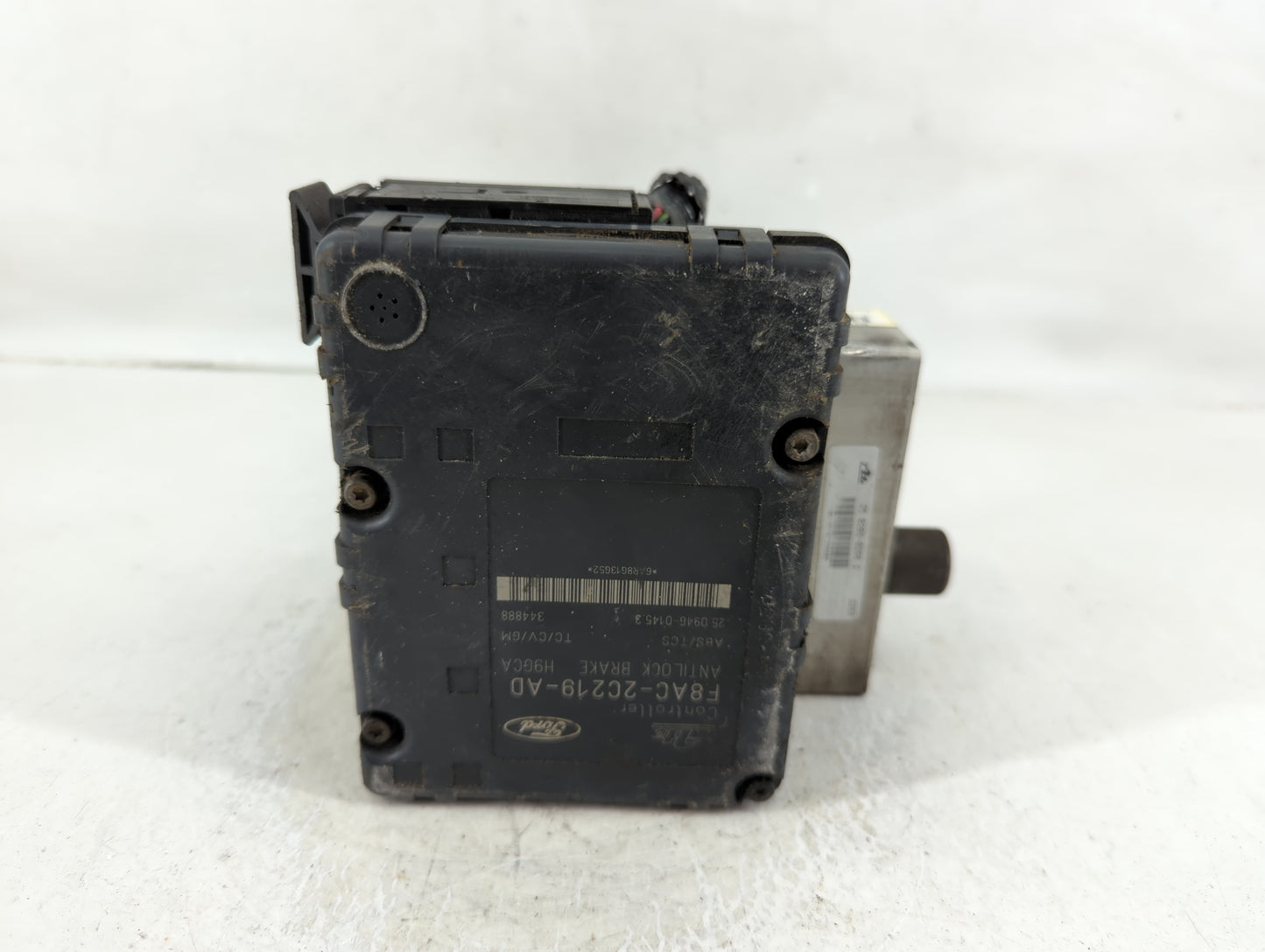 2017 Ford Explorer ABS Pump Control Module Replacement P/N:0511-8186 Fits OEM Used Auto Parts - Oemusedautoparts1.com