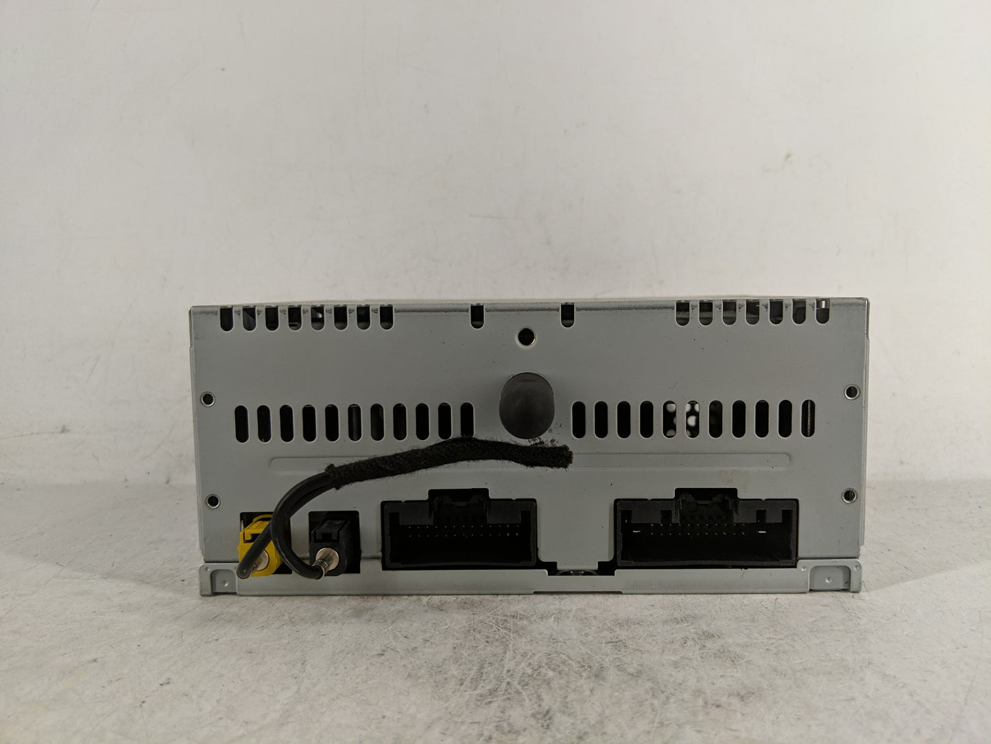 2016-2017 Ford Explorer Radio AM FM Cd Player Receiver Replacement P/N:GB5T-19C107-BG Fits Fits 2016 2017 OEM Used Auto Part