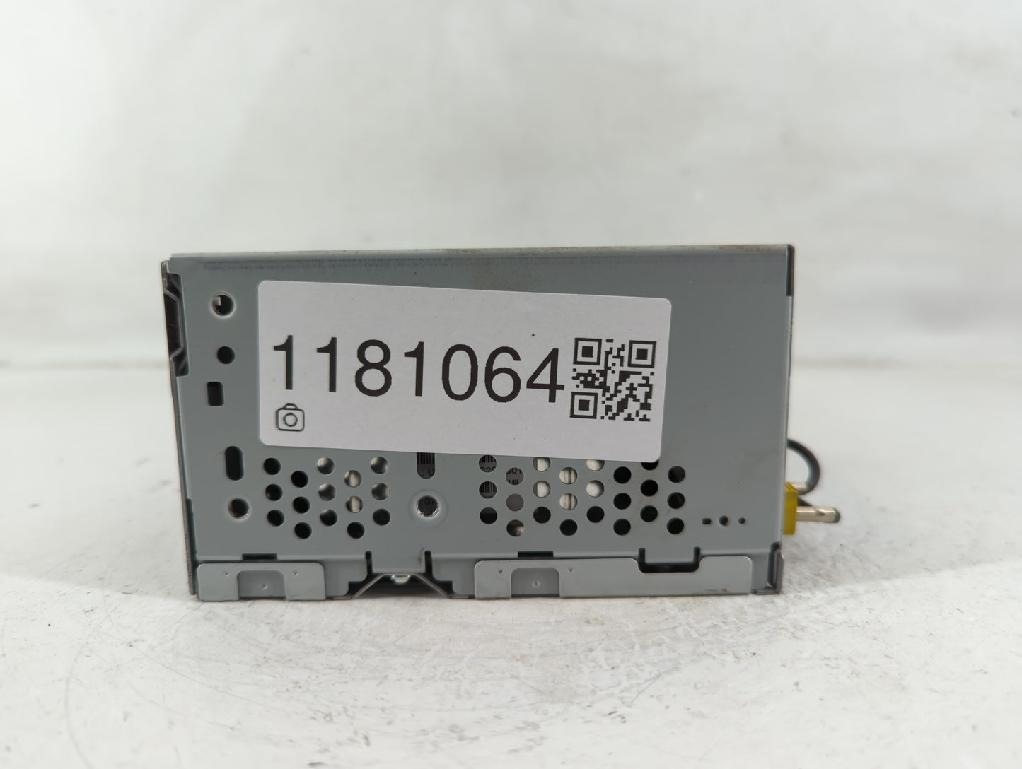 2017 Ford Explorer Radio AM FM Cd Player Receiver Replacement P/N:HB5T-19C107-BB Fits OEM Used Auto Parts - Oemusedautoparts