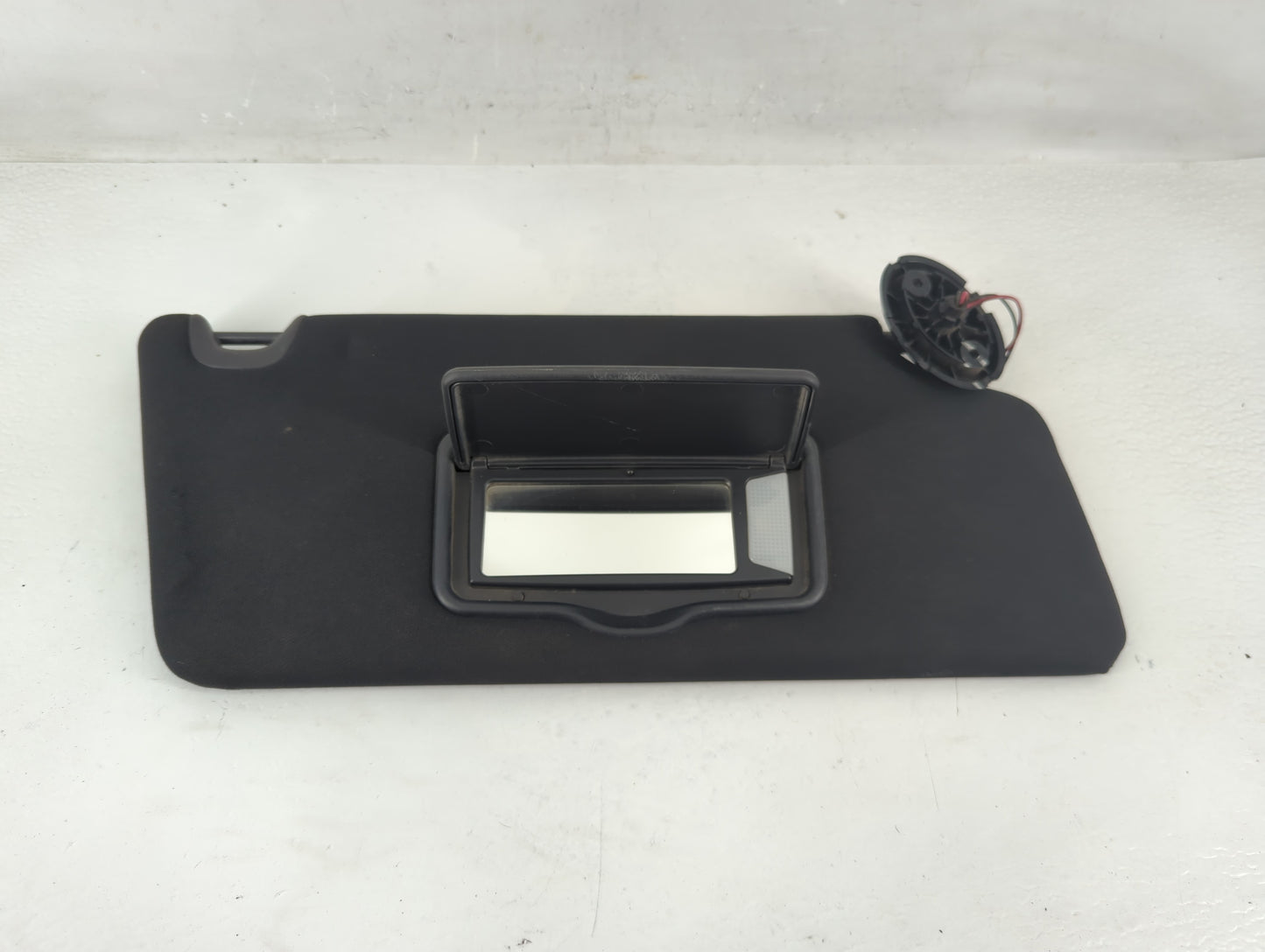 2017 Ford Explorer Sun Visor Shade Replacement Passenger Right Mirror Fits OEM Used Auto Parts - Oemusedautoparts1.com