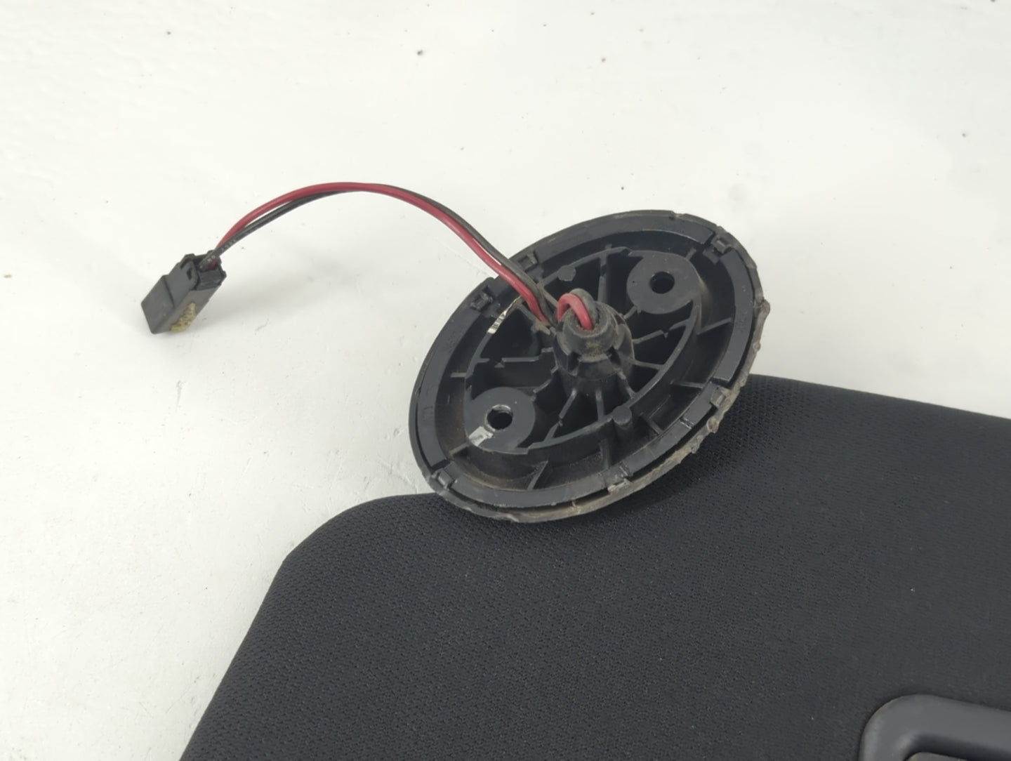 2017 Ford Explorer Sun Visor Shade Replacement Driver Left Mirror Fits OEM Used Auto Parts - Oemusedautoparts1.com
