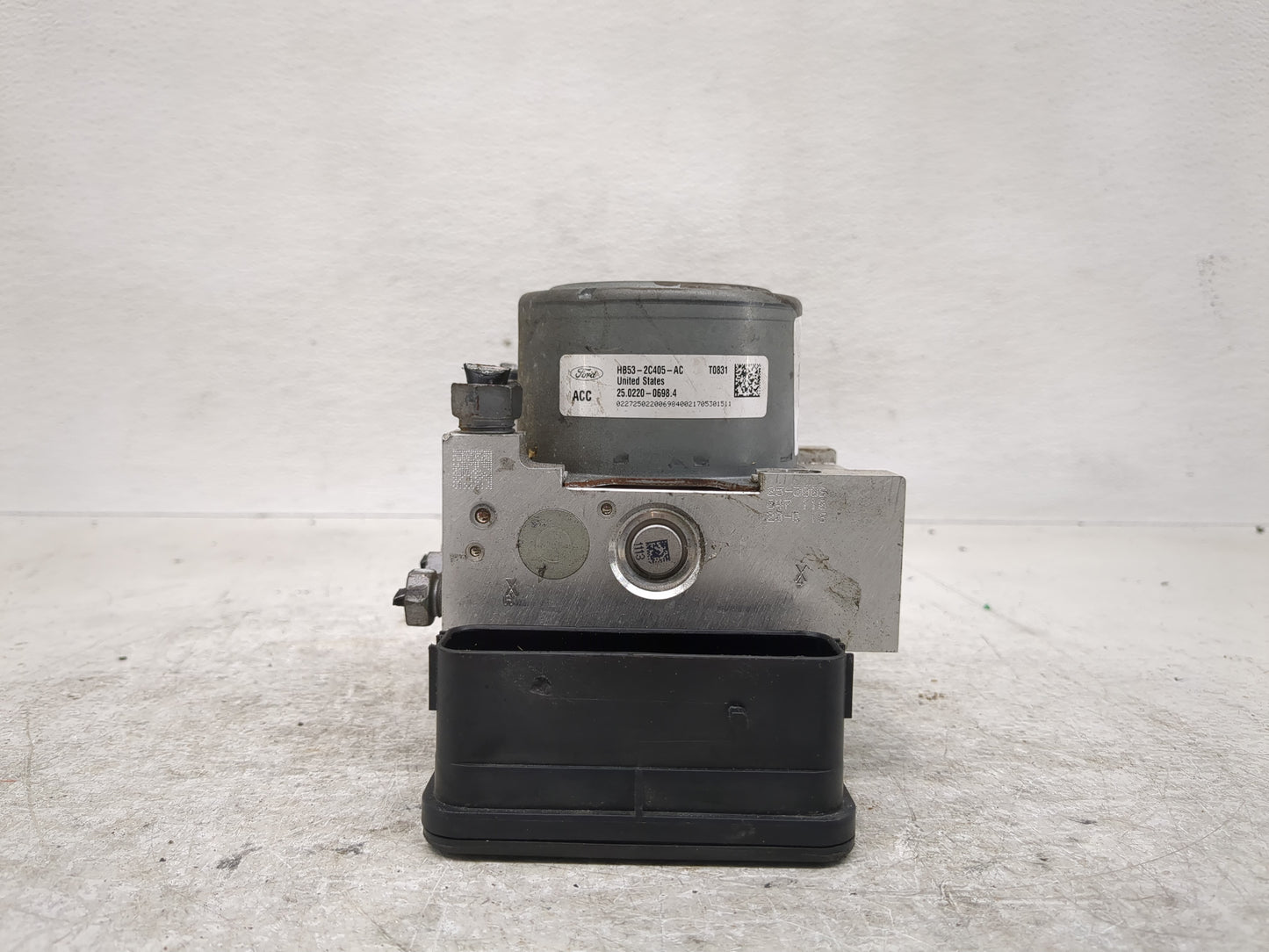 2017 Ford Explorer ABS Pump Control Module Replacement P/N:HB53-2C219-AB Fits OEM Used Auto Parts - Oemusedautoparts1.com