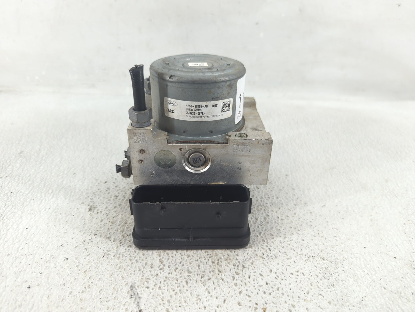2017 Ford Explorer ABS Pump Control Module Replacement P/N:HB53-2C405-AB Fits OEM Used Auto Parts - Oemusedautoparts1.com