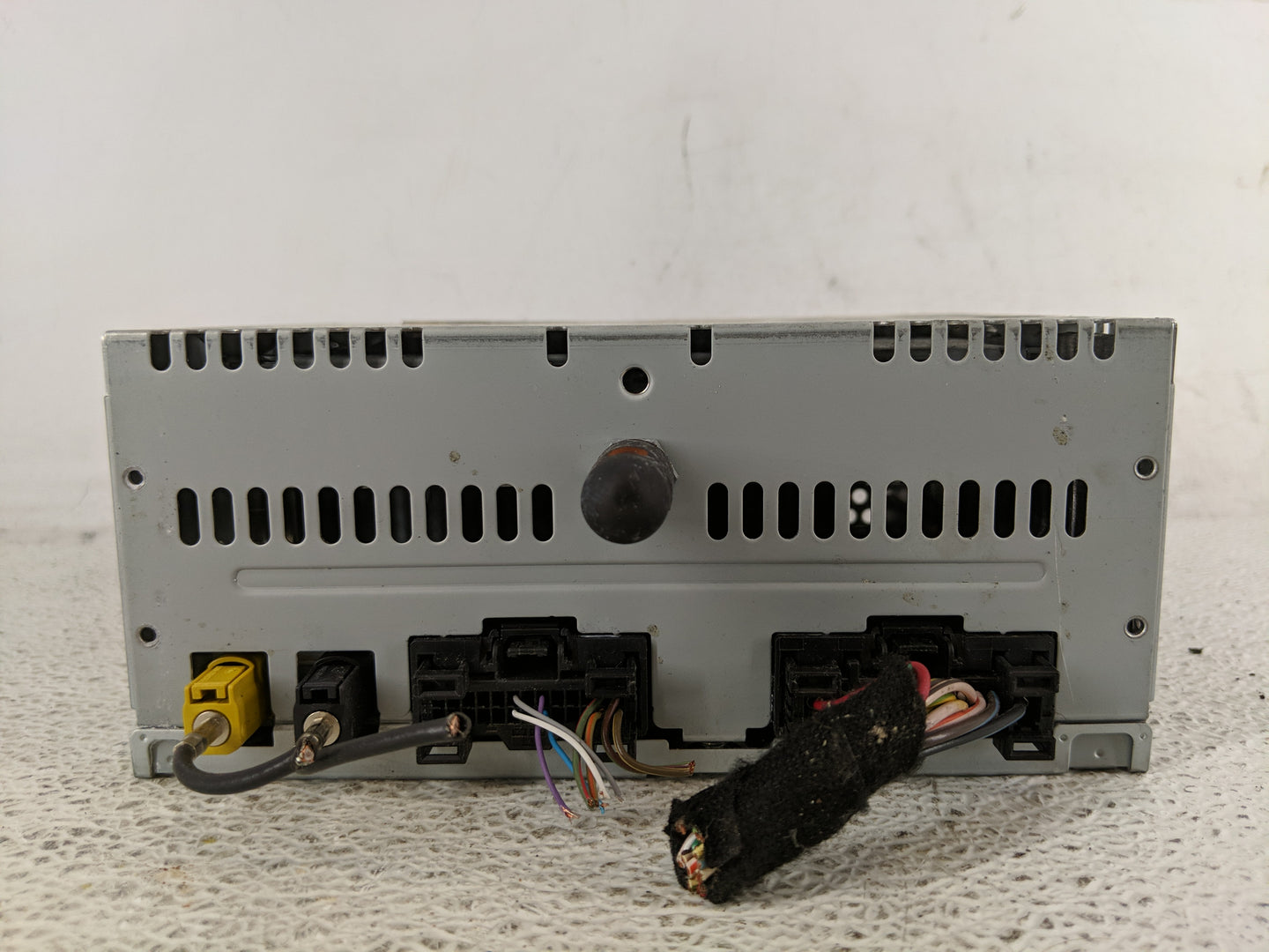 2017 Ford Explorer Radio AM FM Cd Player Receiver Replacement P/N:HB5T-19C107-BA Fits OEM Used Auto Parts - Oemusedautoparts
