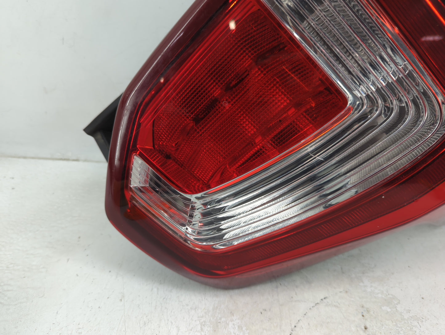 2017 Ford Explorer Tail Light Assembly Passenger Right OEM Fits OEM Used Auto Parts - Oemusedautoparts1.com
