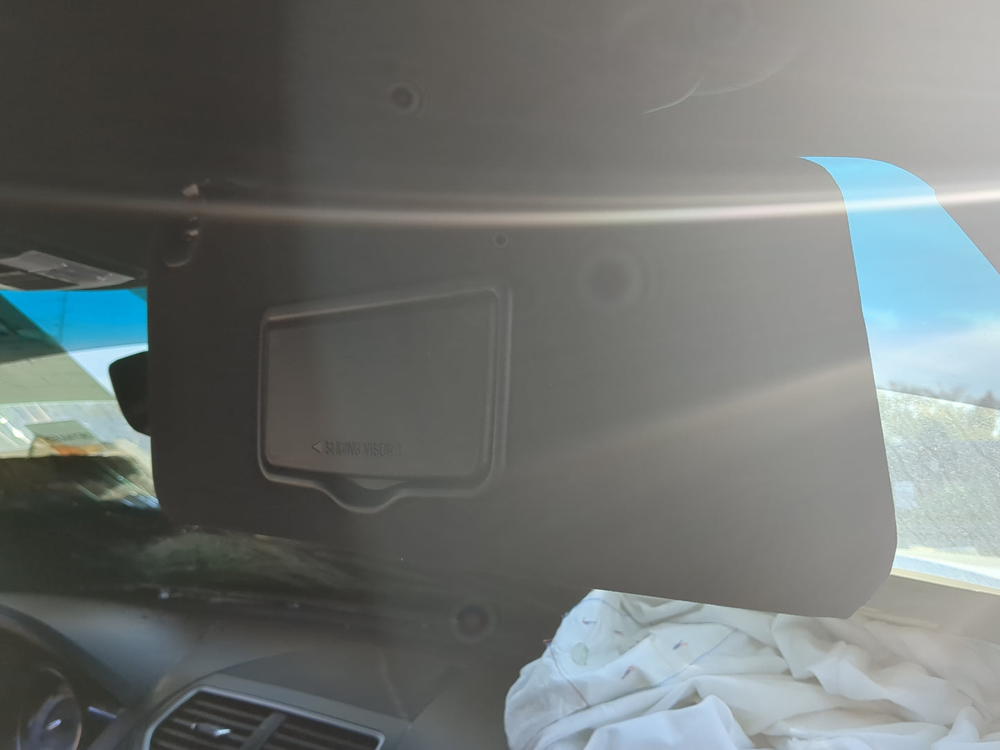 2017 Ford Explorer Sun Visor Shade Replacement Passenger Right Mirror Fits OEM Used Auto Parts - Oemusedautoparts1.com