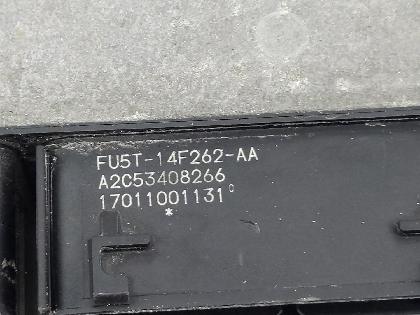 2016-2019 Ford Explorer PCM Engine Control Computer ECU ECM PCU OEM P/N:FU5T-14F262-AA Fits Fits 2015 2016 2017 2018 2019 OE