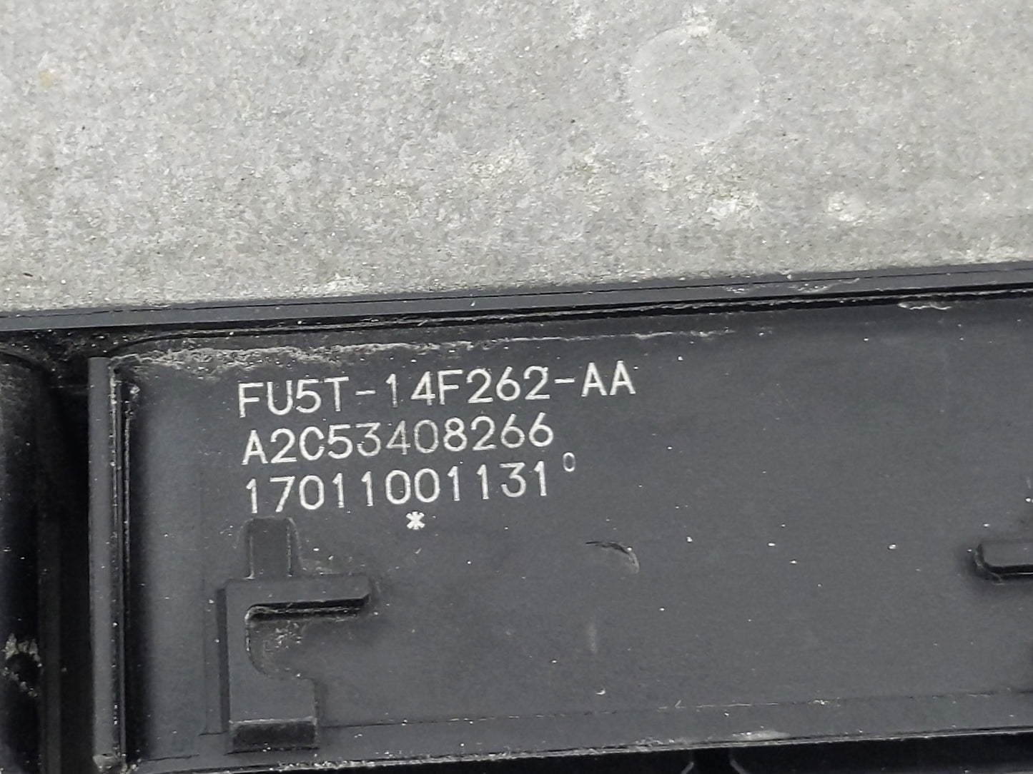 2016-2019 Ford Explorer PCM Engine Control Computer ECU ECM PCU OEM P/N:FU5T-14F262-AA Fits Fits 2015 2016 2017 2018 2019 OE