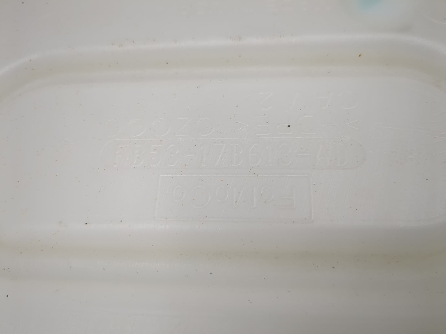 2016-2019 Ford Explorer Windshield Washer Fluid Reservoir Bottle Oem - Oemusedautoparts1.com