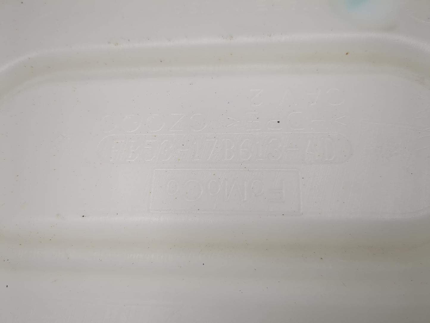 2016-2019 Ford Explorer Windshield Washer Fluid Reservoir Bottle Oem - Oemusedautoparts1.com