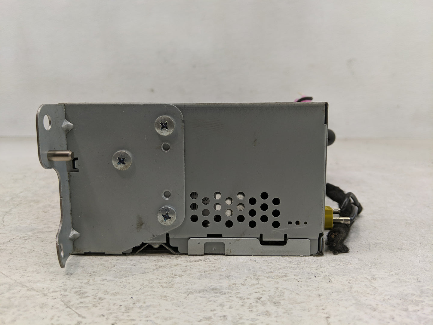 2017 Ford Explorer Radio AM FM Cd Player Receiver Replacement Fits OEM Used Auto Parts - Oemusedautoparts1.com
