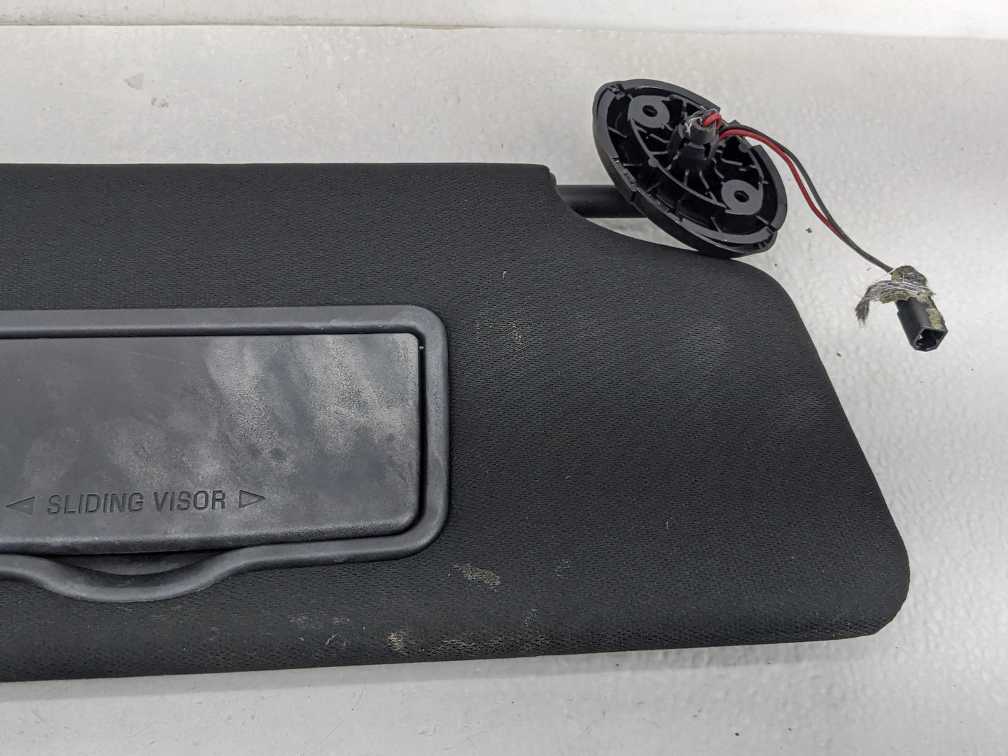 2017 Ford Explorer Sun Visor Shade Replacement Passenger Right Mirror Fits OEM Used Auto Parts - Oemusedautoparts1.com
