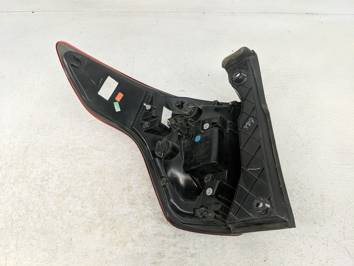 2017 Ford Explorer Tail Light Assembly Passenger Right OEM Fits OEM Used Auto Parts - Oemusedautoparts1.com