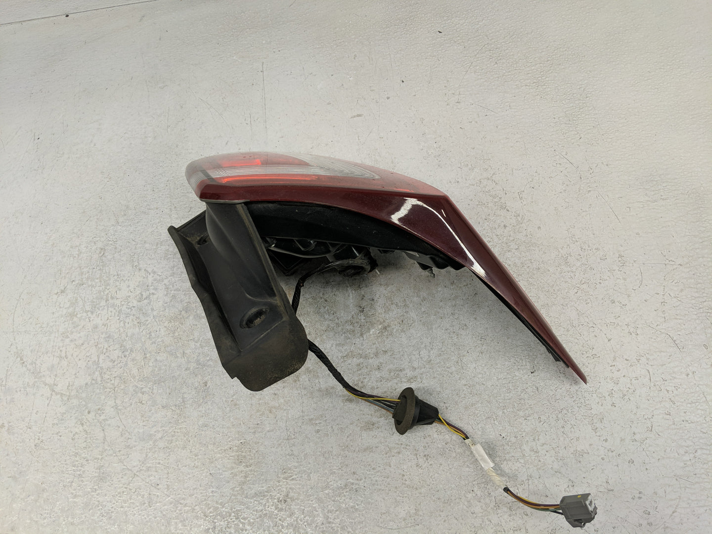 2017 Ford Explorer Tail Light Assembly Driver Left OEM Fits OEM Used Auto Parts - Oemusedautoparts1.com