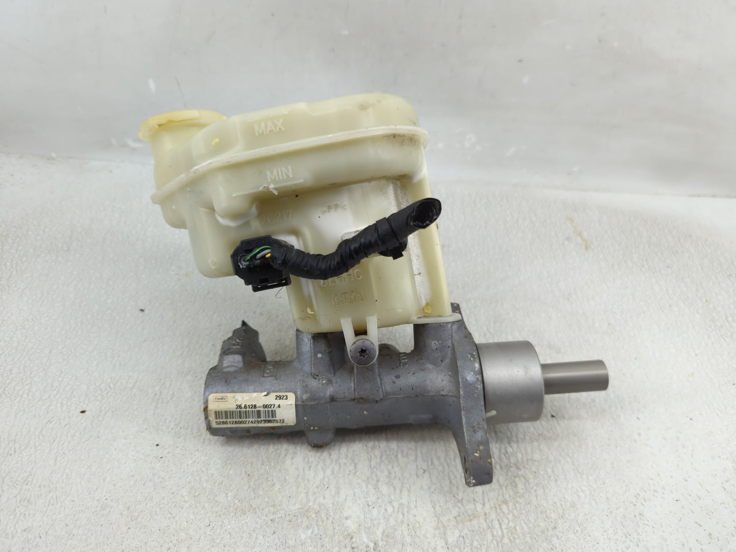 Ford Explorer Brake Master Cylinder 1278054 - Oemusedautoparts1.com