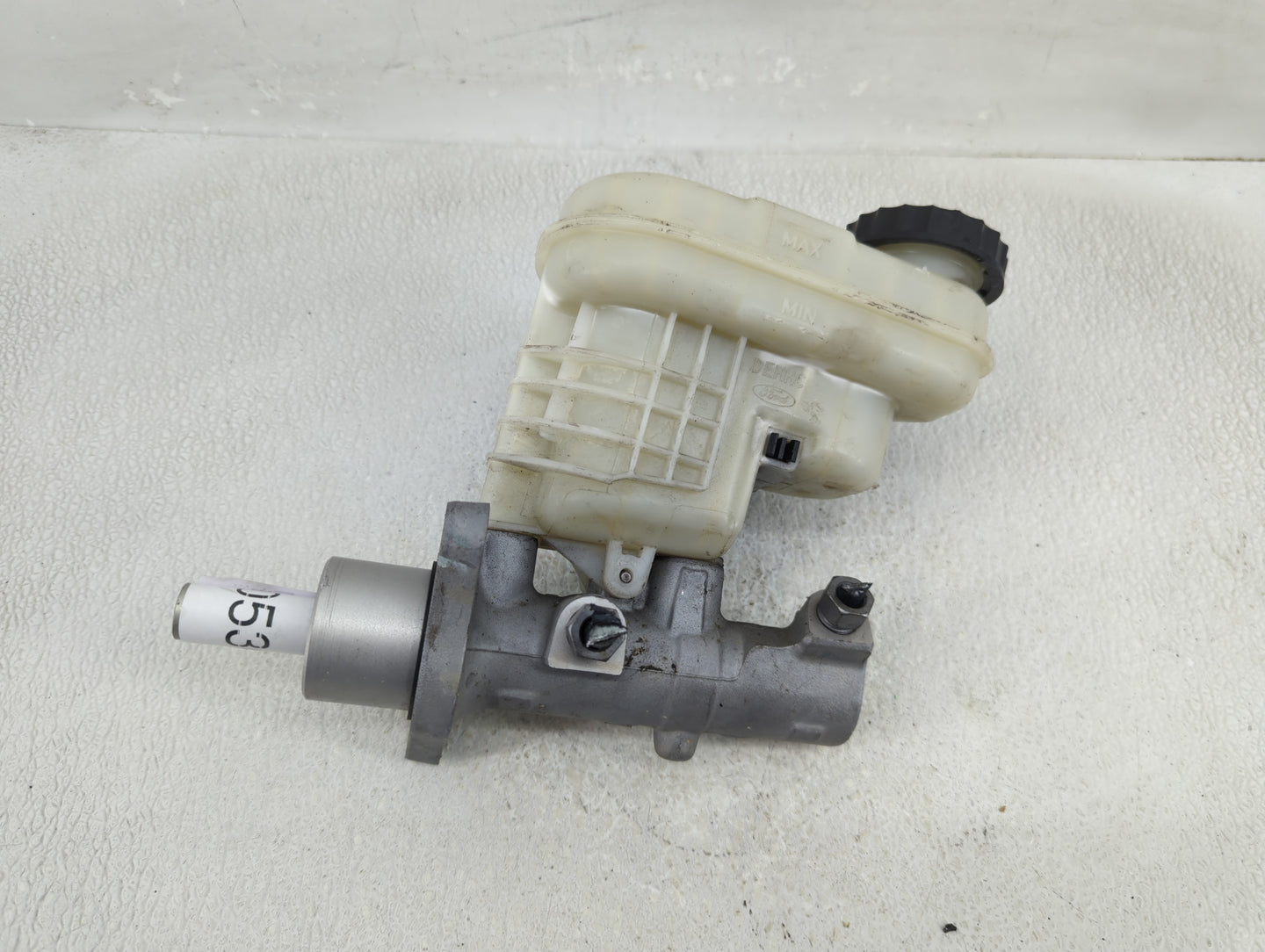 Ford Explorer Brake Master Cylinder 1290536 - Oemusedautoparts1.com
