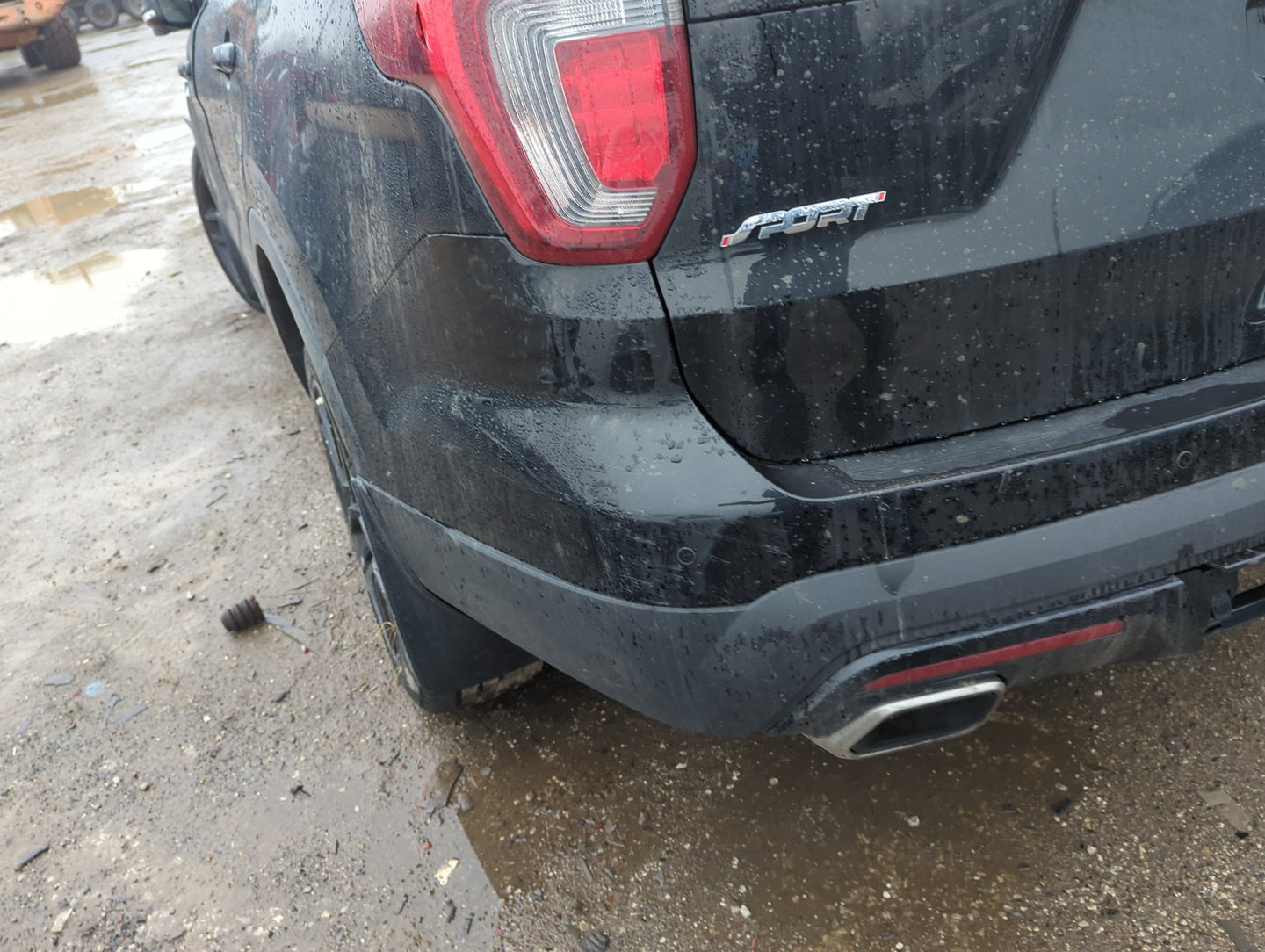 2017 Ford Explorer Rear Bumper Assembly Oem - Oemusedautoparts1.com