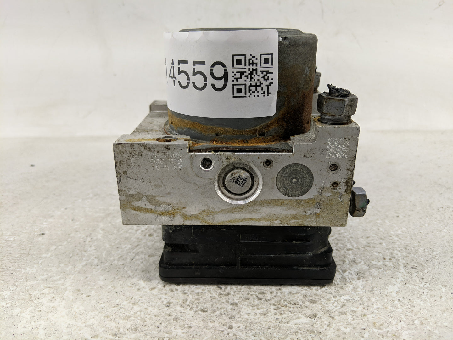 2017 Ford Explorer ABS Pump Control Module Replacement P/N:FB53-2C405-AF Fits OEM Used Auto Parts - Oemusedautoparts1.com