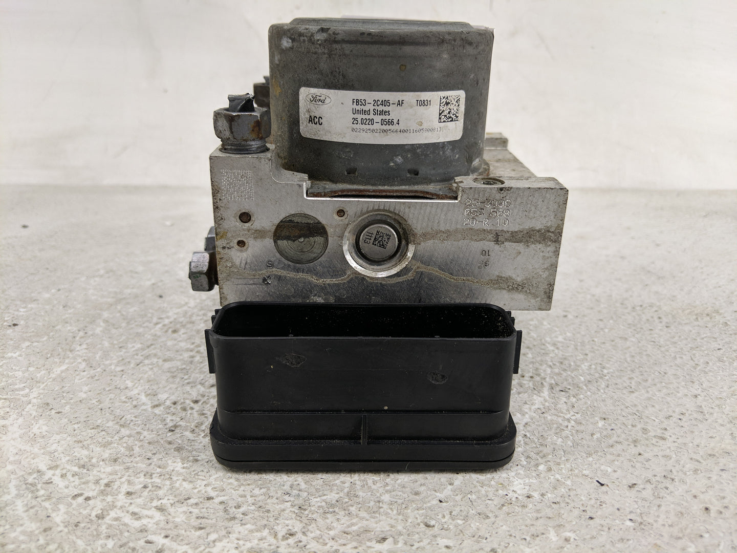 2017 Ford Explorer ABS Pump Control Module Replacement P/N:FB53-2C405-AF Fits OEM Used Auto Parts - Oemusedautoparts1.com