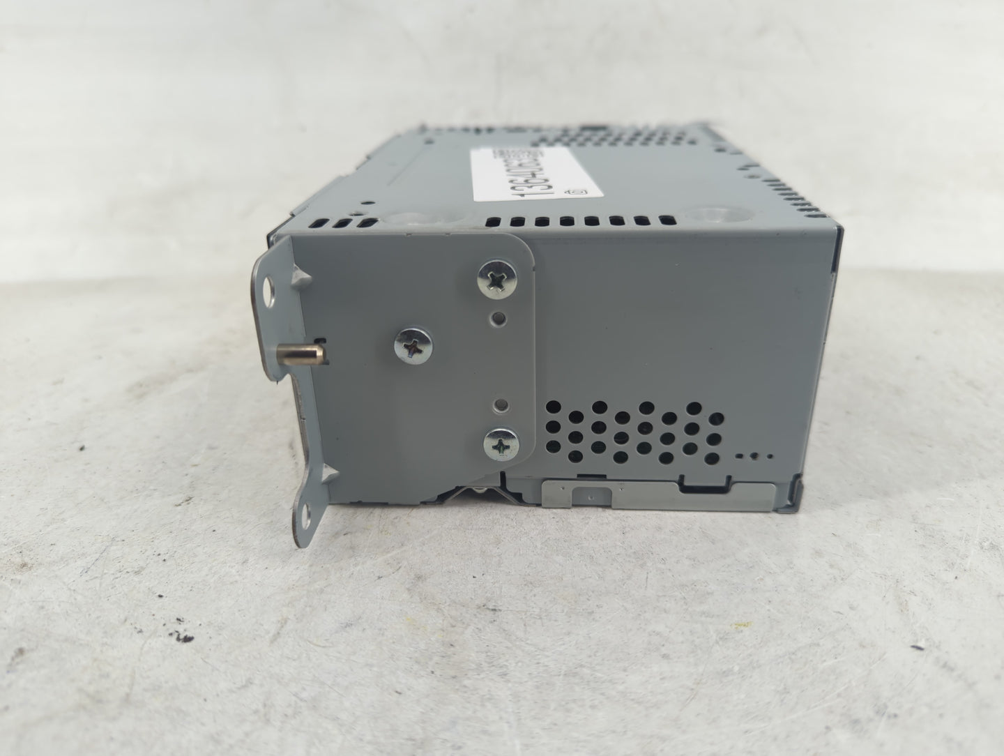 2017 Ford Explorer Radio AM FM Cd Player Receiver Replacement P/N:HB5T-19C107-AB Fits OEM Used Auto Parts - Oemusedautoparts