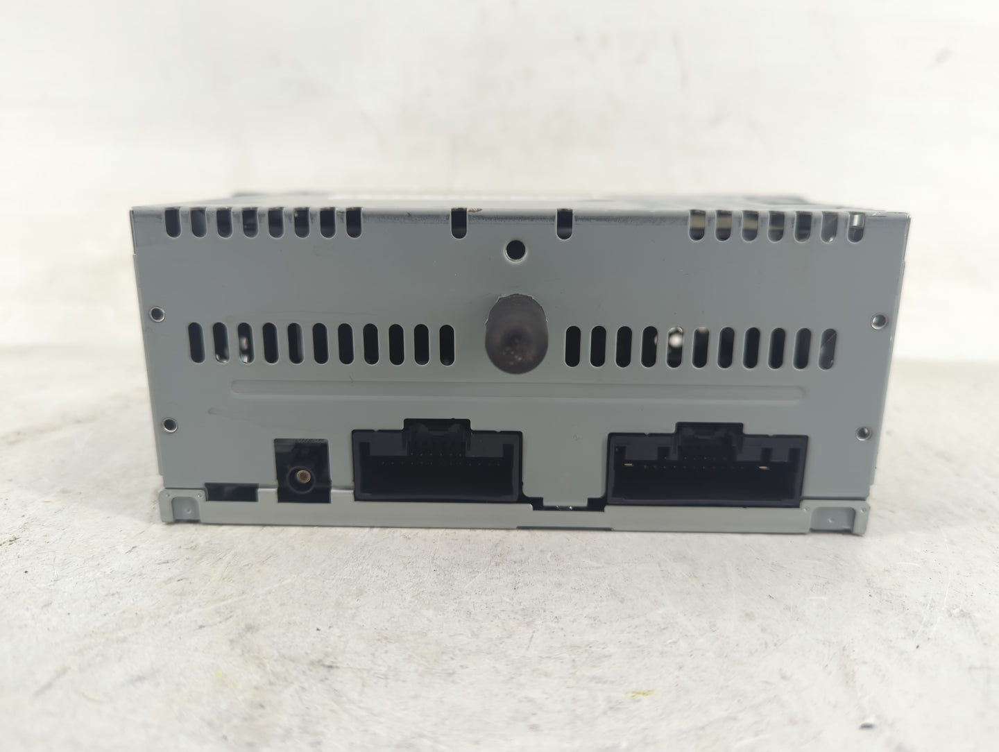 2017 Ford Explorer Radio AM FM Cd Player Receiver Replacement P/N:HB5T-19C107-AB Fits OEM Used Auto Parts - Oemusedautoparts