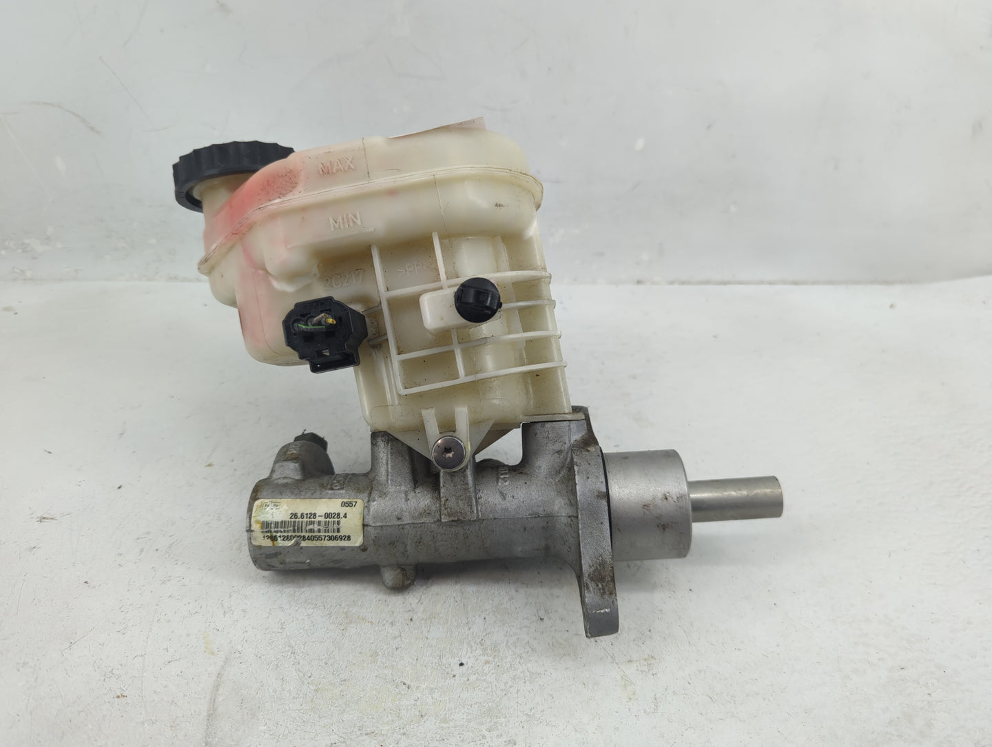 Ford Explorer Brake Master Cylinder 1376363 - Oemusedautoparts1.com