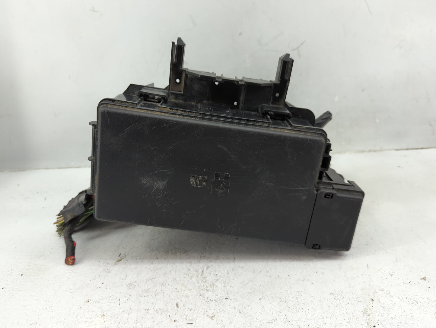 2017 Ford Explorer Fusebox Fuse Box Panel Relay Module P/N:FU5T-14A003-GB Fits OEM Used Auto Parts - Oemusedautoparts1.com