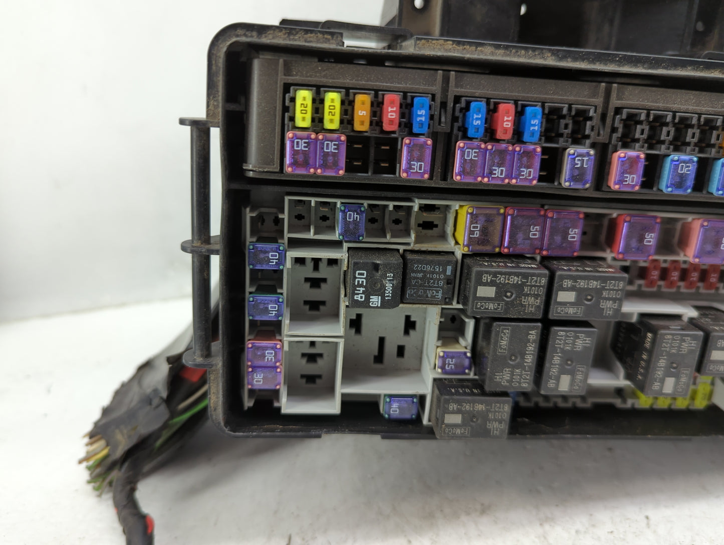 2017 Ford Explorer Fusebox Fuse Box Panel Relay Module P/N:FU5T-14A003-GB Fits OEM Used Auto Parts - Oemusedautoparts1.com