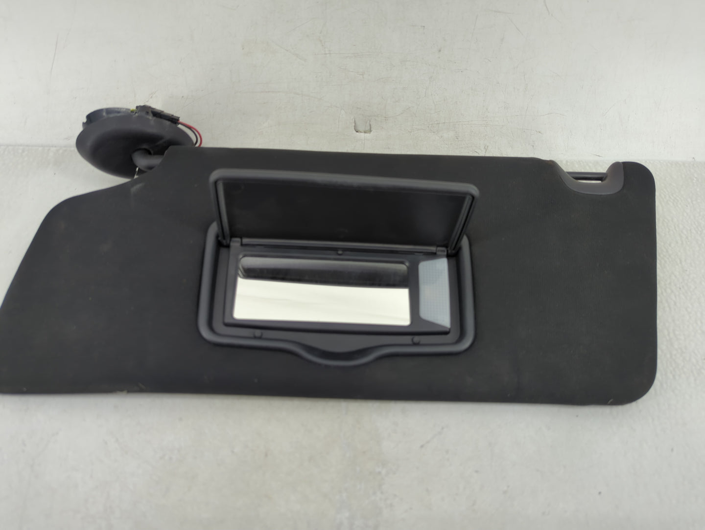 2017 Ford Explorer Sun Visor Shade Replacement Driver Left Mirror Fits OEM Used Auto Parts - Oemusedautoparts1.com