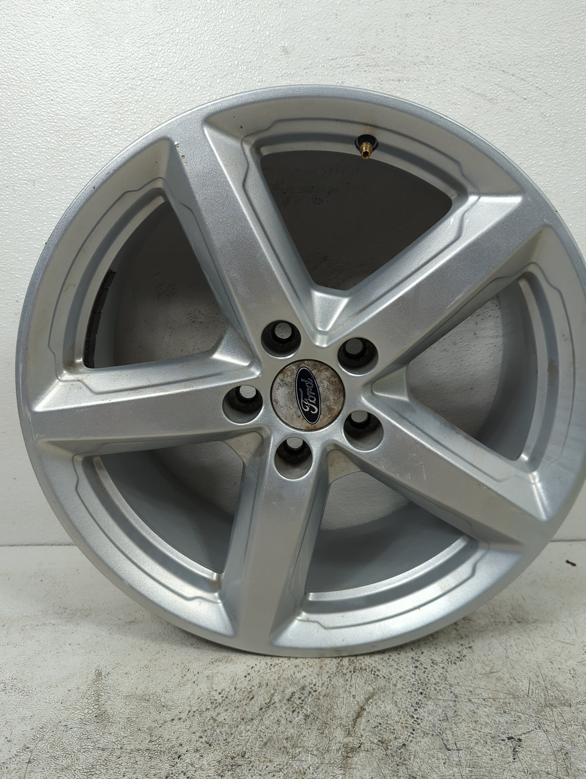 2017 Ford Explorer Oem Wheel Rim 1401523 - Oemusedautoparts1.com